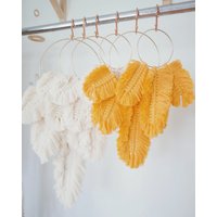 Gefiederter Makramee Wandbehang/Lerche Gefiederter Makramee Wandbehang/Lerche von TheLittleAvocado