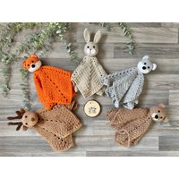 Lieblich | Waldtier Handarbeit Baby Tröster Decke Gehäkelt Fuchs Bär Wolf Hase Hirsch Baby-Dusche-Geschenk Neugeborenen Andenken von TheLittleFoxStore