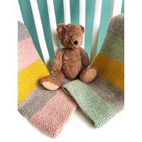 Handgestrickte Babydecke | Neugeborenen Decke Baby Andenken 100% Weiche Und Warme Waschbare Baby-Dusche-Geschenk Kinderwagen-Decke von TheLittleLoopCo