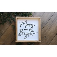 Frohe Und Helles Schild, Weihnachten Bauernhaus Holzschild Home Wand Dekor Rustikales Geschenk/ Schild Uk von TheLittleWoodenSign