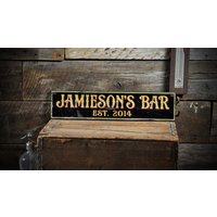 Benutzerdefinierte Bar Est Date Schild - Rustikales Handgefertigtes Holz von TheLiztonSignShop