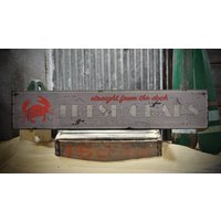 Benutzerdefinierte Crab City Zustand Zeichen, Rustikale Beunruhigt Holz Dekor Benutzerdefinierte Crab City Zustand Zeichen, Rustikale Beunruhigt Holz Dekor von TheLiztonSignShop