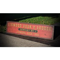 Benutzerdefiniertes Firehouse Firmenschild - Rustikale Handgemachte Vintage Holzschilddekorationen von TheLiztonSignShop