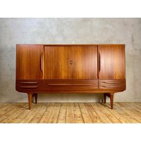 Mid-Century Danish Teak Sideboard With Bar Cabinet | Fully Restored Johannes Andersen For Uldum, 1960's von TheLoveBrigade