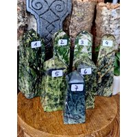 Dschungel Calcit Obelisk Hell von TheMagicRunenShop