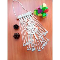 Boho Makramee Wand Hängen Kleine Gewebten Wandbehang Natürliche Weiße Baumwolle Pastell Stammes Dekor Schnur Geschenk Idee Moderner Wandteppich Home von TheMagicalNodules