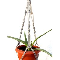 Graue Mini-Makrame Plant Hanger 20 Zoll 3mm Hängeplanter Planter Muster Geschenkidee Blumentopf Indoor Oder Outdoor-Dekor Wand Hängen von TheMagicalNodules