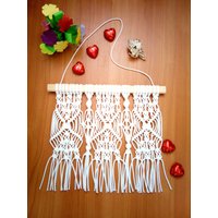Makramee-Wandbehang Makramee Wandteppich Über Das Bett Wand Dekor Boho Schlafzimmer Moderne Girlande Geschenk Für Mama Netzkabel Zuhause von TheMagicalNodules