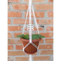 Weißer Mini-Makrauben-Behalter Hänger 20 Zoll 3mm Macrame Pflanzen-Halter Geschenkidee Indoor Oder Outdoor-Dekor Hängebauer von TheMagicalNodules