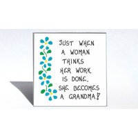Oma Magnet-Humorous Sagen, Großmutter, Neue Großeltern, Blaue Blumen-Design von TheMagnificentMagnet