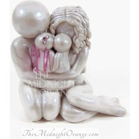 Personalisierte Baby-Verlust-Denkmal Skulptur 4-Köpfige Familie Andenken von TheMidnightOrange