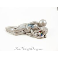 Regenbogen Baby Blessing Skulptur Handgemachte Ton Gedenkkunst von TheMidnightOrange