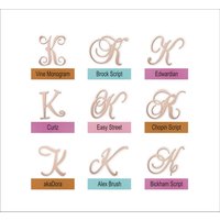 Cake Topper K Aus Holz, Rustikale Initiale | 5 in Tall, Paintable Design von TheMonogramCorner