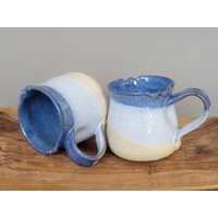 Set Aus 2 Oder 4 Großen Runden Kaffeebechern in Blau Gelb von TheMudPlace