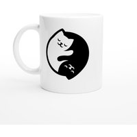 Ying Yang Katze Weiß Becher, Schwarz Weiß Geschenk, Weiße Keramikbecher, Yoga Spirituelle Kaffeebecher von TheMugShopgiftsCo