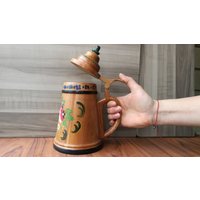 Holzkrug/Vintage Krug Retro Holzgefäß Handgemachte Graviert Holz Mit Griff Volkskunst Antike von TheOldTimeTreasures