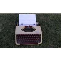 Schreibmaschine Olympia/Wohndeko 60Er Jahre Vintage Splendid 33 von TheOldTimeTreasures