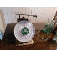 Vintage Batteriewaage. Farm Stand-Waage, Produzieren Stand-Skala, Versandwaage. Skalieren Sie Bis Zu 2 Pfund. Küchenwaage Vintage Batteriewaage. Farm Stand-Waage, Produzieren Stand-Skala, Versandwaage. Skalieren Sie Bis Zu 2 Pfund. Küchenwaage von TheOldeCrowCottage