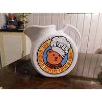 Vintage Gund Bialosky Bär Und Freunde 58 Oz Chef Bear Hundert Prozent Loyal & True Krug. Köche. Milchkrug Aus Keramik Vintage Gund Bialosky Bär Und Freunde 58 Oz Chef Bear Hundert Prozent Loyal & True Krug. Köche. Milchkrug Aus Keramik von TheOldeCrowCottage