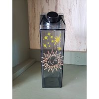 Mond Und Sonne 17 Unze Schwarze Milchkarton Flasche von TheOneStopHurleyShop
