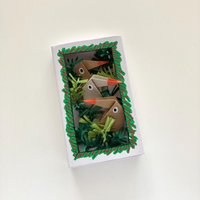 Weihnachtsgänse in Der Jumbo-streichholzschachtelbei Uns Kommen Die Gänse An Den Weihnachtsbaum, Nicht Auf Teller Ca.11cm X 6cm 2cm Weihnachtsgänse in Der Jumbo-streichholzschachtelbei Uns Kommen Die Gänse An Den Weihnachtsbaum, Nicht Auf Teller Ca.11cm X 6cm 2cm von TheOnlyBirdWeLike