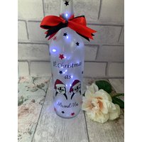 Erstes Weihnachten Als Mr Und Mrs, Weihnachtsleuchtflaschen, Weihnachtsgeschenk Für Jungvermählten, Frisch Verheiratetes Paar, Präsent von ThePaintedGiraffeUK