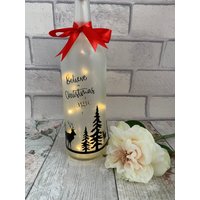 Hirsch Weihnachten Beleuchtet Flasche, Flasche Licht, Weihnachtsgeschenk Für Mitarbeiter, Frau, Wohnkultur, Xmas von ThePaintedGiraffeUK