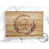 Paare Hochzeit Familie Schneidebrett Aus Holz Graviert von ThePaperShedGifts