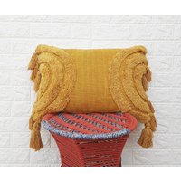 Senfgelb Quaste Kissenbezug Boho Strukturierter Getuftete Strukturierte Gestickte Kissen 14x20 Lumber von ThePerfectCraftman