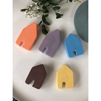 Häuschen Raysin // Lidatorp Dekoration Bunte Farben von ThePitsDesign