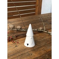 Nikolaus Aus Raysin Nikolaus Aus Raysin von ThePitsDesign