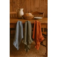 Leinen Küchentuch Mit Rüschen, Gerüschtes - Weiß Beige Gelb Senf Blau Lila Blush Staubrosa Geschirrtuch Schleife von TheRawLinen