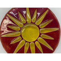 Rotes Und Gelbes Buntglas Artisan Starburst Art Glass von TheRightSpotConsign