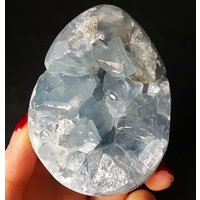 Natürliche Blaue Celestit Gruppe Mit Natürlichen Höhlen Geode/Kristall/Chakra/Reiki/Meditation/Besonderes Geschenk/Kristall Heilung/Madagaskar von TheRockland