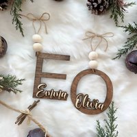 Personalisierte Name Holz Buchstabe Weihnachten Verzierung Laser Geschnitten Weihnachtsdekor Benutzerdefinierte Ornament Bead Tags Personalisierte Name Holz Buchstabe Weihnachten Verzierung Laser Geschnitten Weihnachtsdekor Benutzerdefinierte Ornament Bead Tags von RomanCraftedCo