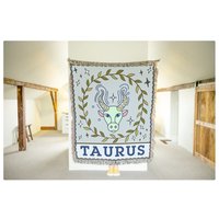 Sternzeichen Gobelin Decke - Wähle Dein Zeichen Horoskop Astrologie Decken Sternbild Dekor Und Geschenke Stier Gewebte von TheRootedPair