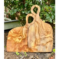 Benutzerdefinierte Olivenholz "Kissing" Holz Schneidebretter | Anpassbare Schneidebrett Set 2Er Hochzeitsgeschenk| Firmengeschenke Benutzerdefinierte Olivenholz "Kissing" Holz Schneidebretter | Anpassbare Schneidebrett Set 2Er Hochzeitsgeschenk| Firmengeschenke von TheRyansWoodworking