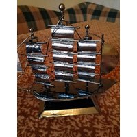 Vintage Segelschiffe Schreibtisch Dekor Home Altes Metall Boot Büro Beautifull Schiff Piraten Schiff Kunst Geschenkidee von TheSatisfactionShop9