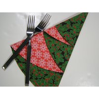 Weihnachtsbaum-Essen-Servietten Holly Und Schneeflocken 2Er-Set von TheScrapBasket