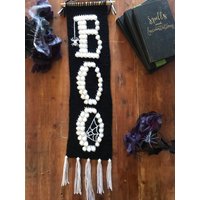 Wandbehang | Boo Halloween Wandbehang | Boo Halloween von TheScriptedStitch
