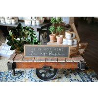 "Er Ist Nicht Hier, Weil Er Auferstanden Ist" Ostern Gerahmtes Holzschild." "Er Ist Nicht Hier, Weil Er Auferstanden Ist" Ostern Gerahmtes Holzschild." von TheShedInteriors
