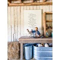 Es War Nur Ein Altes Holzschild Der Scheune Charlotte's Web von TheShedInteriors