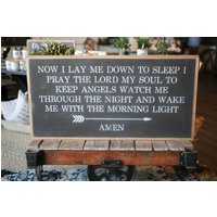 Now I Lay Down To Sleep Gerahmtes Holzschild von TheShedInteriors