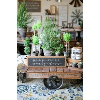 Pray More Worry Less Gerahmtes Holzschild von TheShedInteriors