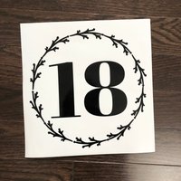 Personalisierte Kranz Hausnummer, Fanlight Türnummer, Viktorianisch Stil Hausnummer, Haustürnummer, Nummer Aufkleber von TheSignCraftStudio