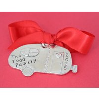 Camper Weihnachtsschmuck - Camping Ornament Happy Personalisiertes Rv Benutzerdefinierte 2021 Stocking Stuffer von TheSilverDiva