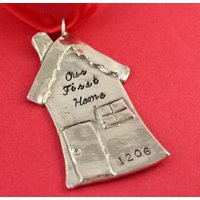 Home Weihnachtsschmuck - Haus Ornament Familien Andenken Weihnachtsgeschenk 2021 Silber Neues Zuhause von TheSilverDiva