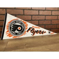 1990Er Philadelphia Flyers Nhl Vintage Wimpel Aus Metall von TheSportsAlternative