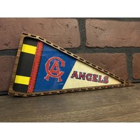 Gerahmte 1970Er Jahre Los Angeles Angels Vintage Mini Wimpelkette von TheSportsAlternative
