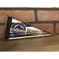 Gerahmte 1990Er Jahre Colorado Rockies Mlb Vintage Mini Wimpelkette von TheSportsAlternative